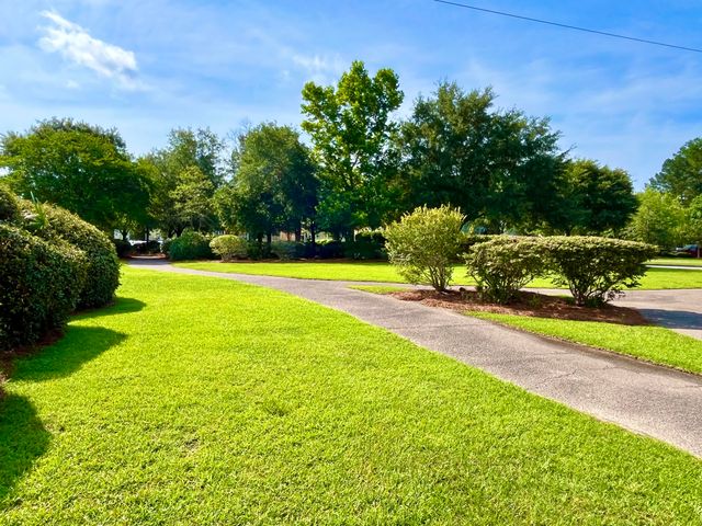 404 Forsythia Avenue, Summerville, SC 29483