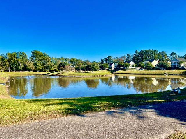 404 Forsythia Avenue, Summerville, SC 29483