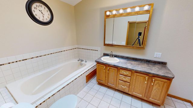 6335 1st Avenue W, Willmar, MN 56201