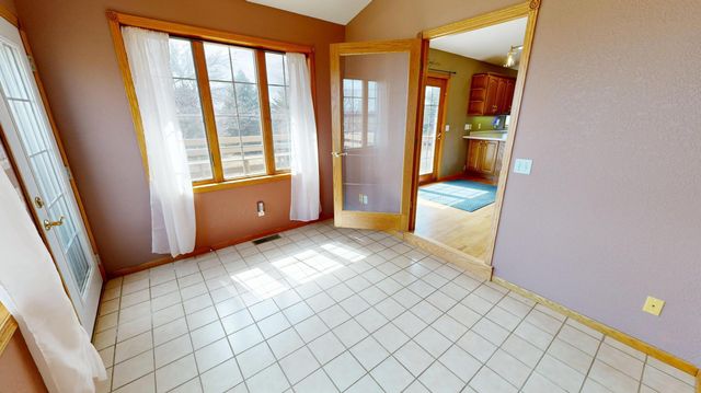 6335 1st Avenue W, Willmar, MN 56201