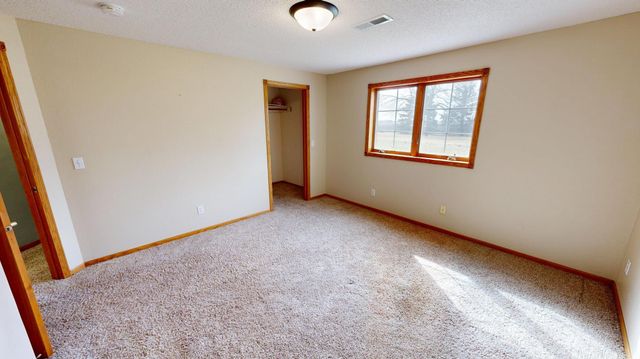 6335 1st Avenue W, Willmar, MN 56201