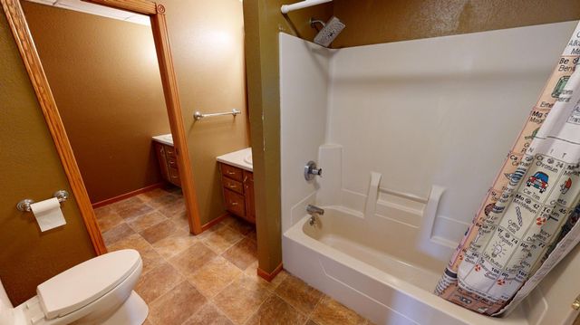 6335 1st Avenue W, Willmar, MN 56201