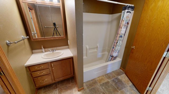 6335 1st Avenue W, Willmar, MN 56201