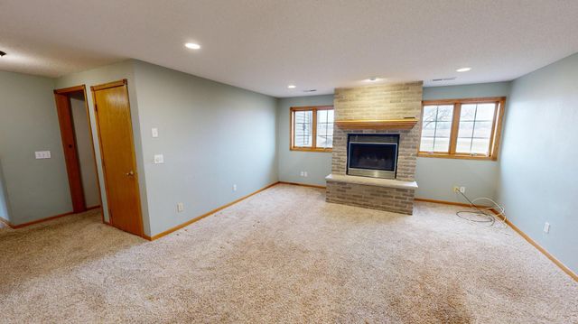 6335 1st Avenue W, Willmar, MN 56201