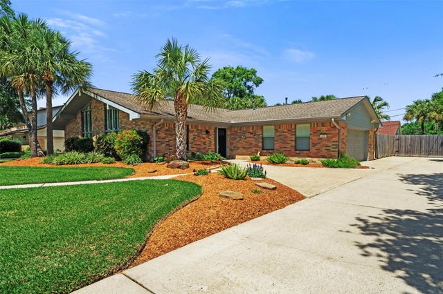 638 Bay Club Drive, Seabrook, TX 77586