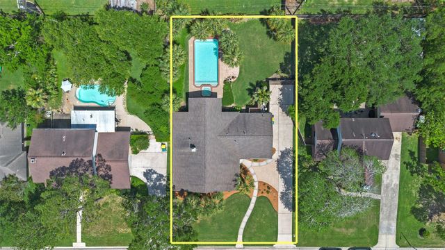 638 Bay Club Drive, Seabrook, TX 77586