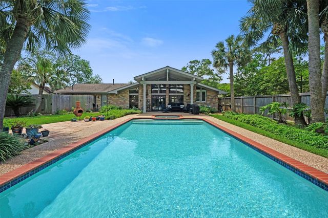 638 Bay Club Drive, Seabrook, TX 77586