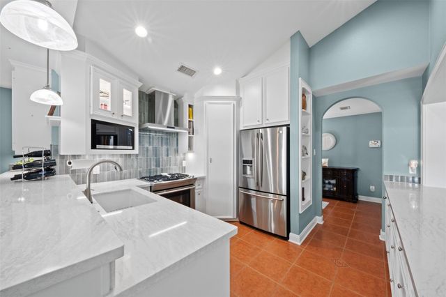 638 Bay Club Drive, Seabrook, TX 77586