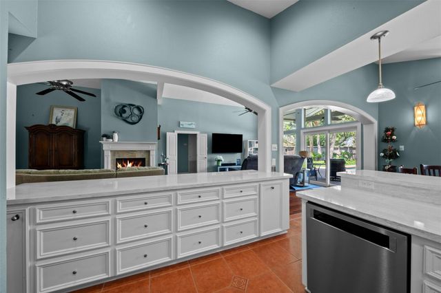 638 Bay Club Drive, Seabrook, TX 77586