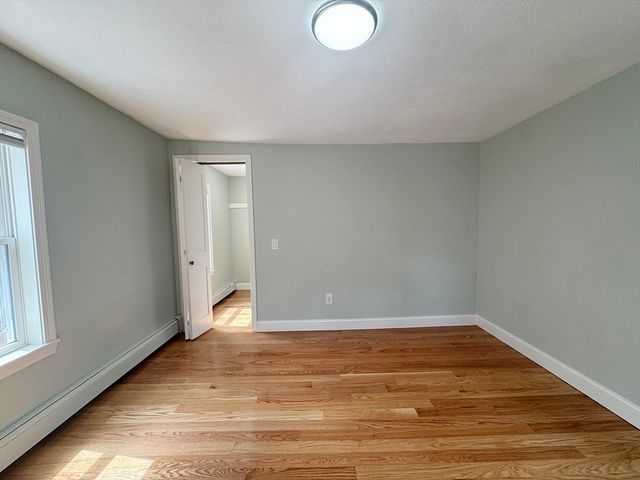 7 Sumner Pl 2, Boston, MA 02128