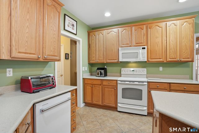 79 Suzie Drive 79, Newtown, CT 06470