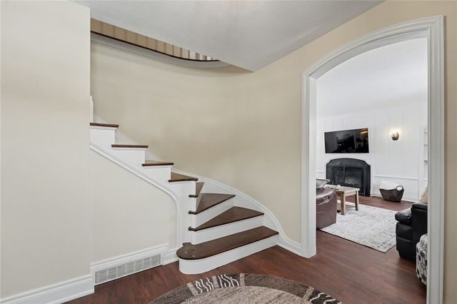 36 Parkway Lane, Bradford Town, PA 16701