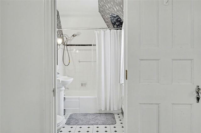 36 Parkway Lane, Bradford Town, PA 16701