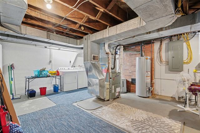 36 Parkway Lane, Bradford Town, PA 16701