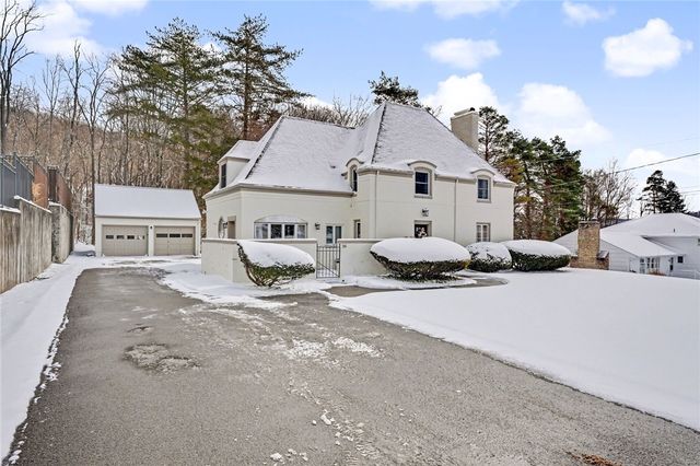 36 Parkway Lane, Bradford Town, PA 16701