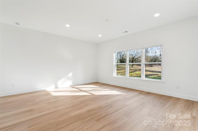 141 Quail Hollow Drive, Kings Mountain, NC 28086