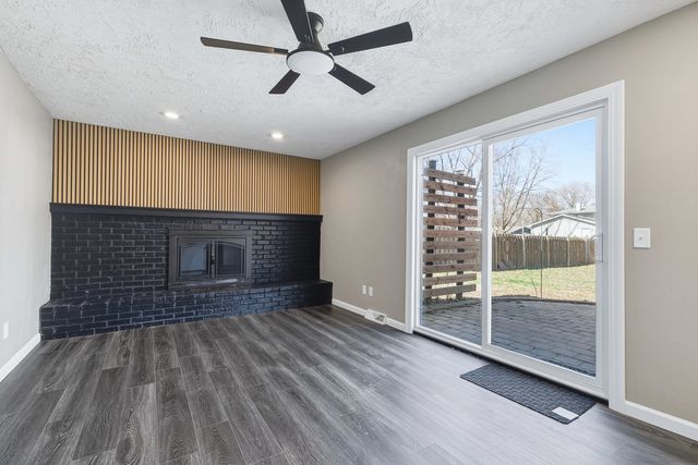 2614 E 28th Court, Davenport, IA 52803