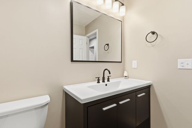 2614 E 28th Court, Davenport, IA 52803