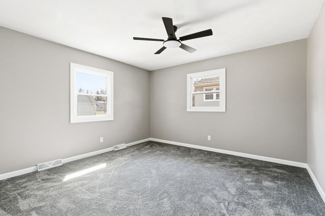 2614 E 28th Court, Davenport, IA 52803