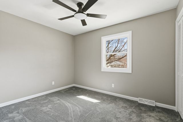 2614 E 28th Court, Davenport, IA 52803