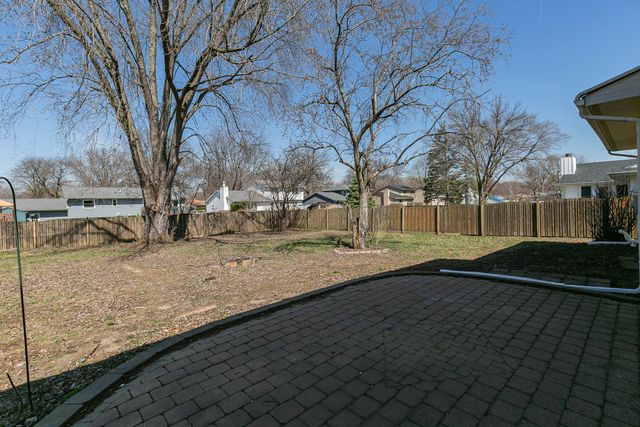 2614 E 28th Court, Davenport, IA 52803