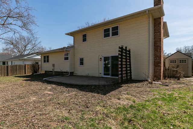 2614 E 28th Court, Davenport, IA 52803