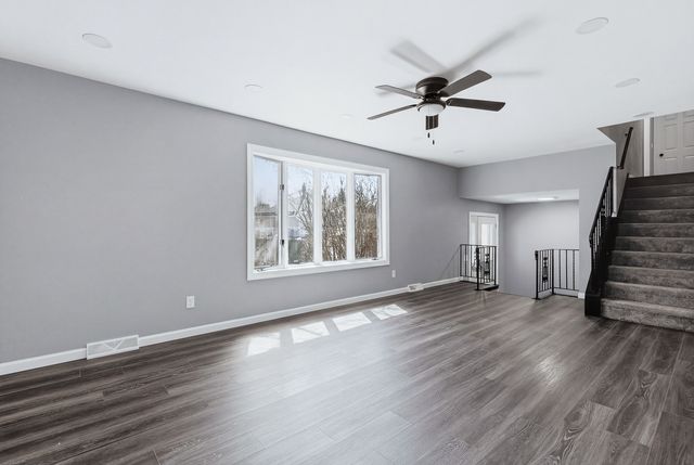 2614 E 28th Court, Davenport, IA 52803