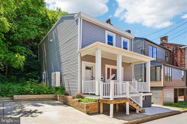 3022 HARCUM WAY, Pittsburgh, PA 15203
