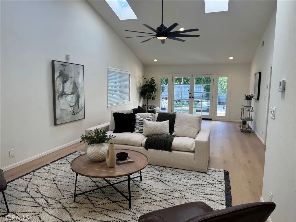 9521 Yolanda, Northridge, CA 91324
