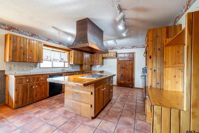 12244 CR 180, Tyler, TX 75703