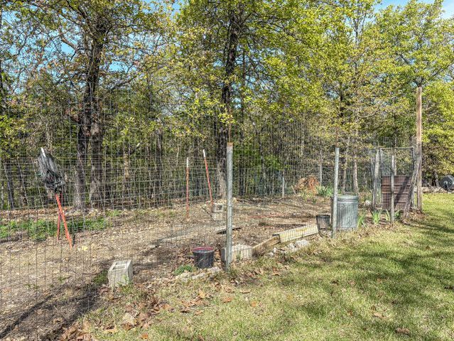 951 Marion County 8097, Yellville, AR 72687