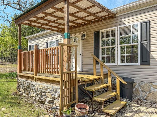 951 Marion County 8097, Yellville, AR 72687