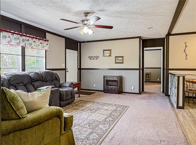 951 Marion County 8097, Yellville, AR 72687