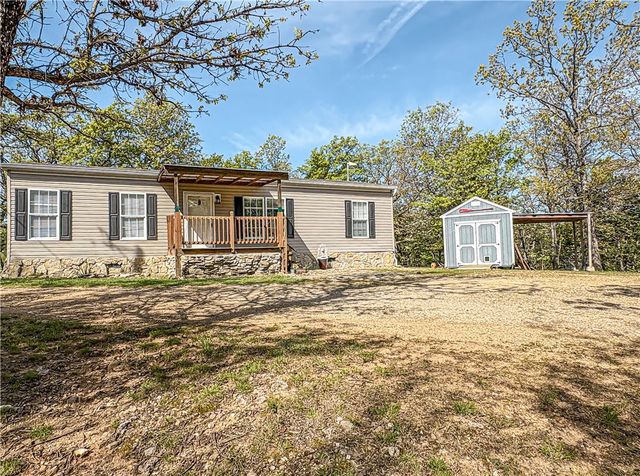 951 Marion County 8097, Yellville, AR 72687