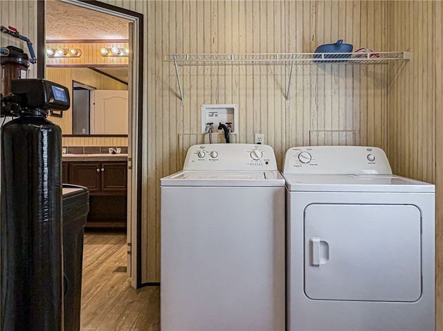 951 Marion County 8097, Yellville, AR 72687