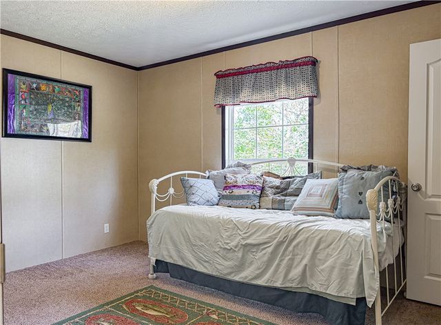 951 Marion County 8097, Yellville, AR 72687