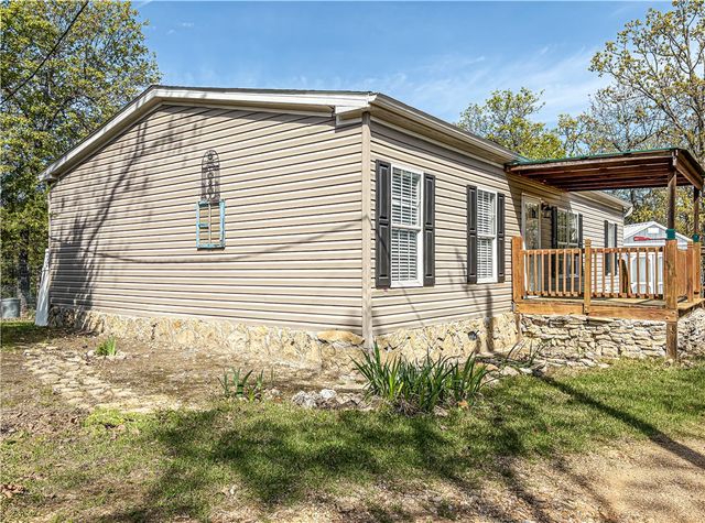 951 Marion County 8097, Yellville, AR 72687