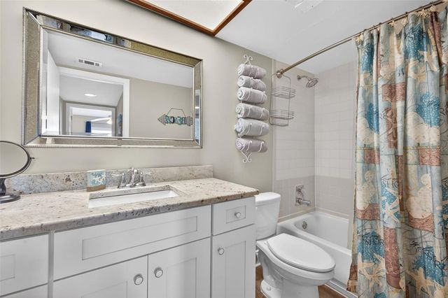 19451 GULF BOULEVARD 204, Indian Shores, FL 33785