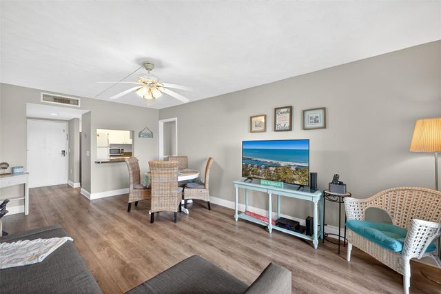 19451 GULF BOULEVARD 204, Indian Shores, FL 33785