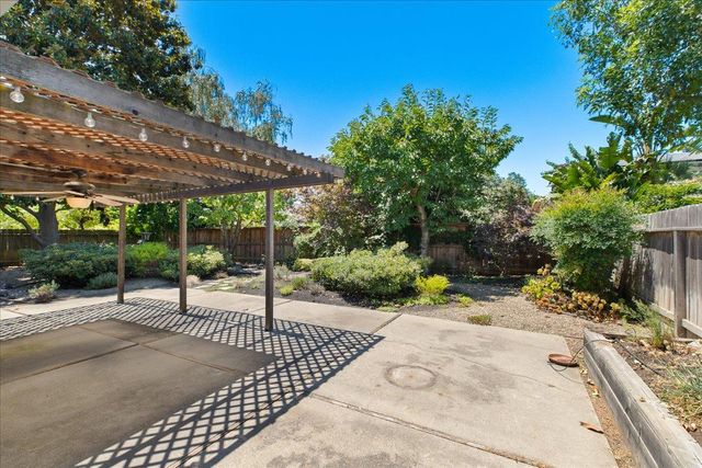 3717 Moultrie Dr, Stockton, CA 95219
