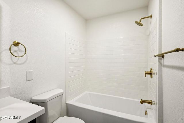 8004 N 32ND Drive 3, Phoenix, AZ 85051