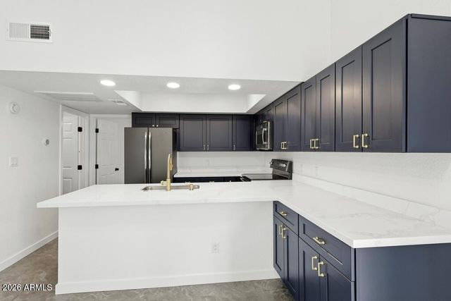 8004 N 32ND Drive 3, Phoenix, AZ 85051