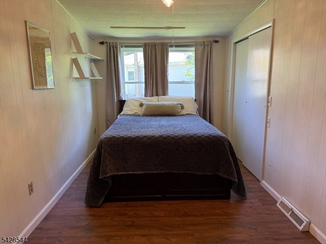 5 Coulter Pl, Hopatcong Boro, NJ 07821