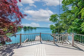5 Coulter Pl, Hopatcong Boro, NJ 07821
