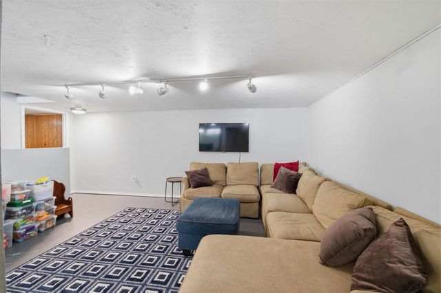 1465 GUNS STREET, Green Bay, WI 54311