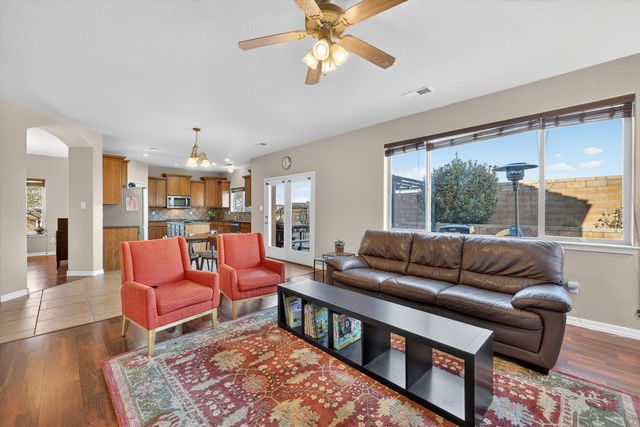 8823 Hampton Avenue NE, Albuquerque, NM 87122