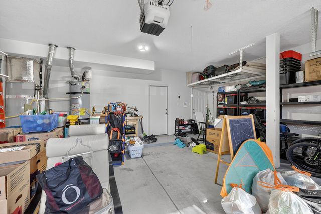 8823 Hampton Avenue NE, Albuquerque, NM 87122