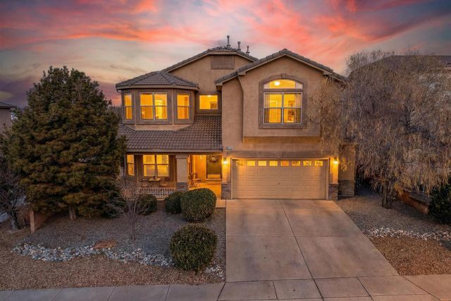 8823 Hampton Avenue NE, Albuquerque, NM 87122