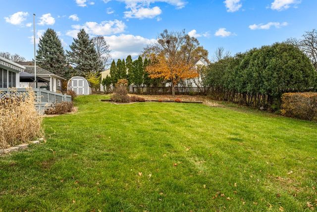 142 Cottage Avenue, Carpentersville, IL 60110