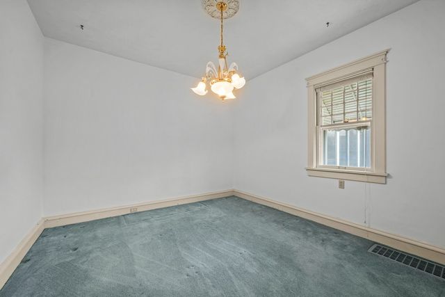 142 Cottage Avenue, Carpentersville, IL 60110